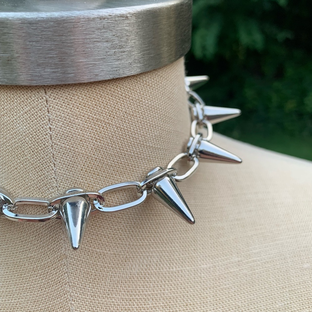 Lightweight Spike Collar Necklace - image 5